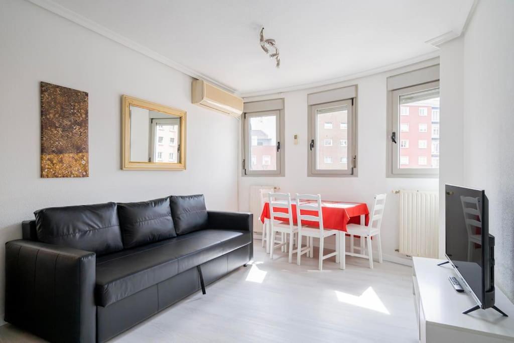 Cozy Family Apartment Tetuan/Estrecho B.M7 Madrid Buitenkant foto
